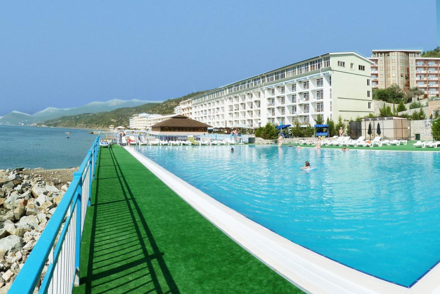 Открытый бассейн с морской водой - Отель «Морской»
